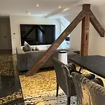 Schloss Kartzow 4* ポツダム