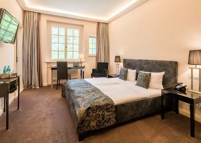 Schloss Kartzow 4* Poczdam